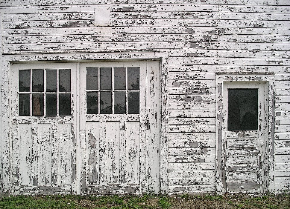 White_Garage.jpg