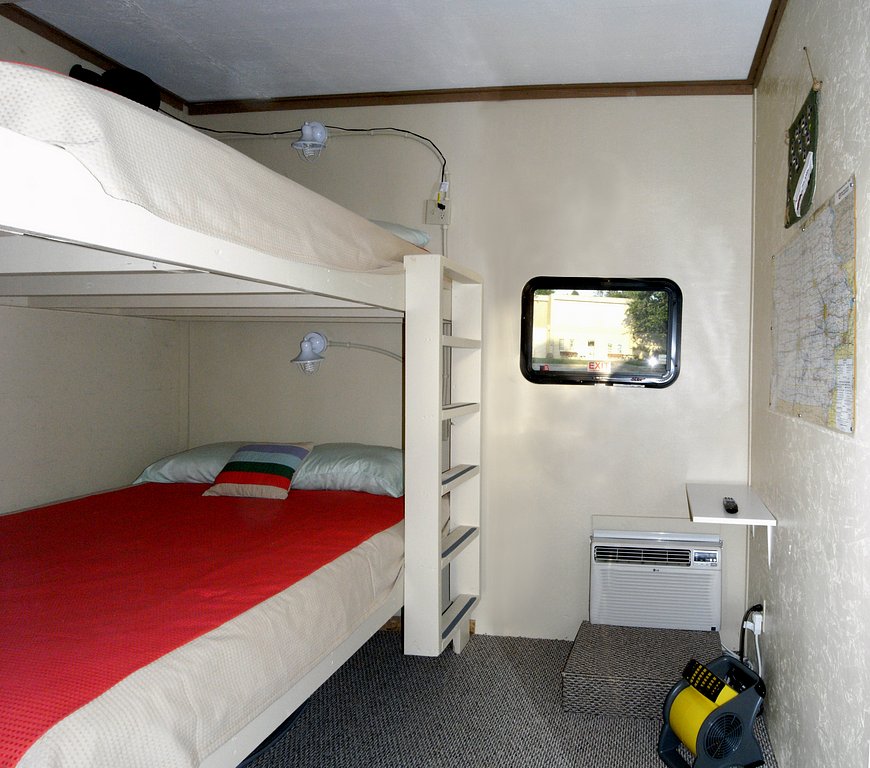 room1.jpg