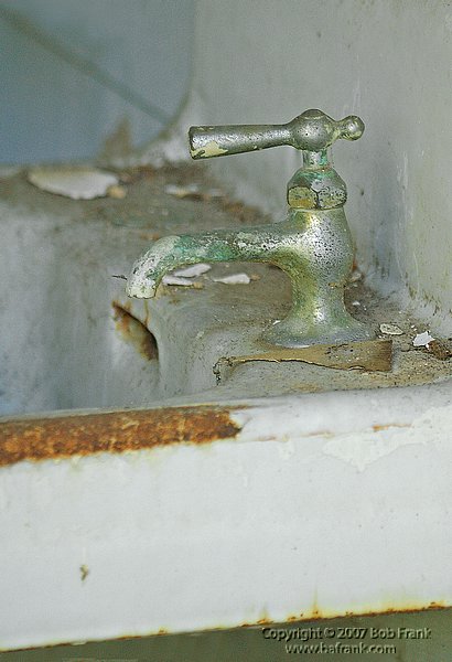 faucet.jpg